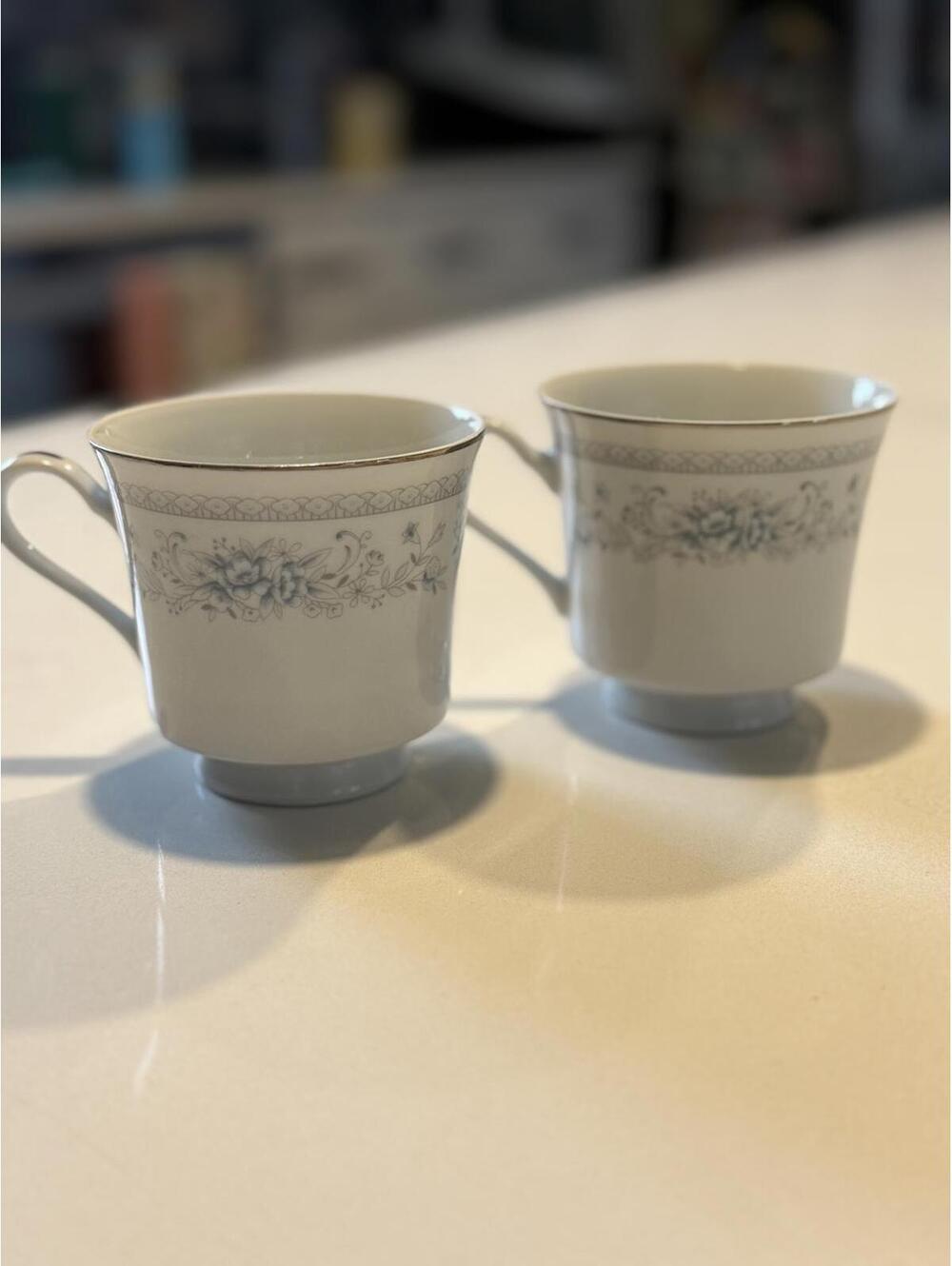 American Limoges Fine Porcelain Tea Cups‎ Set of 2